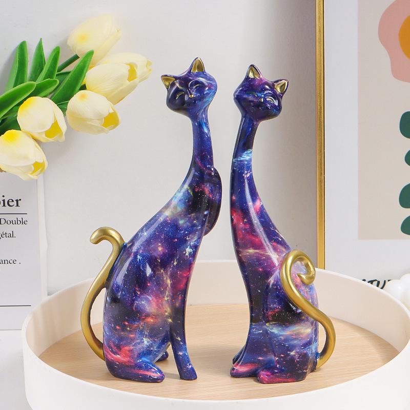 Europejska abstrakcyjna statua kota: Dekoracja z żywicy malowana olejem do sypialni lub przedpokoju – kreatywny prezent świąteczny