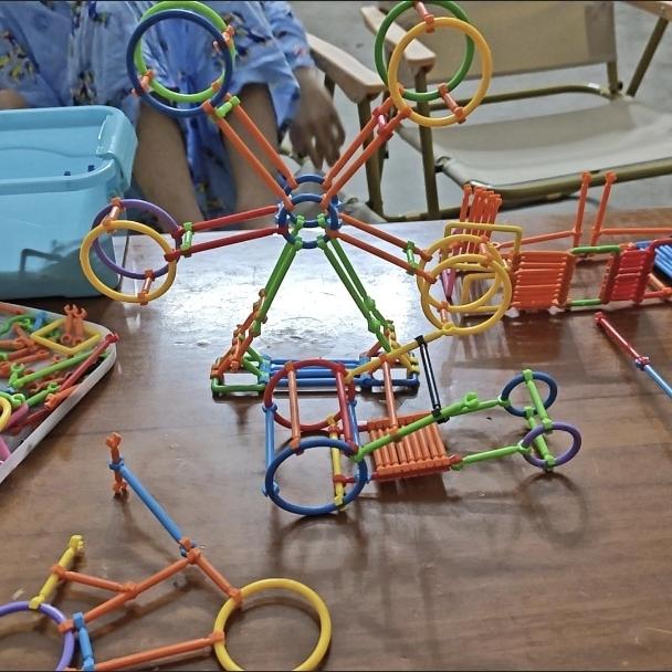 Detské DIY stavebnice zo slamiek, STEM vzdelávacie magické tyčinky, Kreatívne prepojiteľné stavebnice pre batoľatá