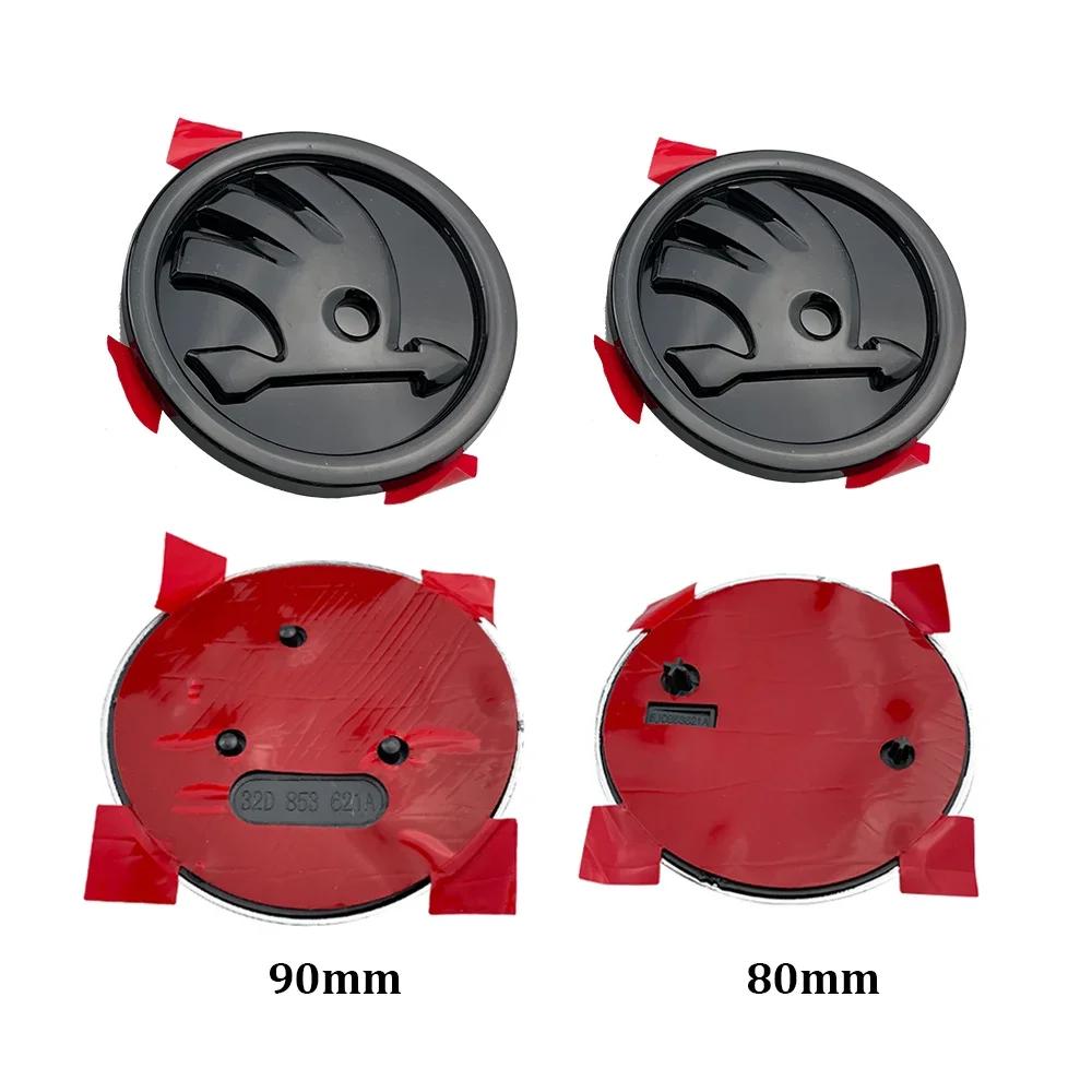 ABS Bilhuva Främre Grill Baklucka Emblem Logotyp Märke Klistermärke för Skoda Rapid Octavia A5 RS Kodiaq Fabia A7 2022