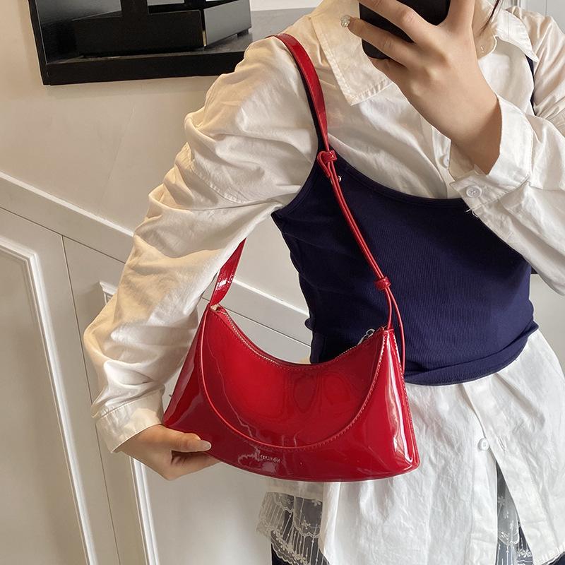 Solid Color Temperament Underarm Bag Women'S High-End Sense Niche Design Personalized Shoulder Messenger Bag