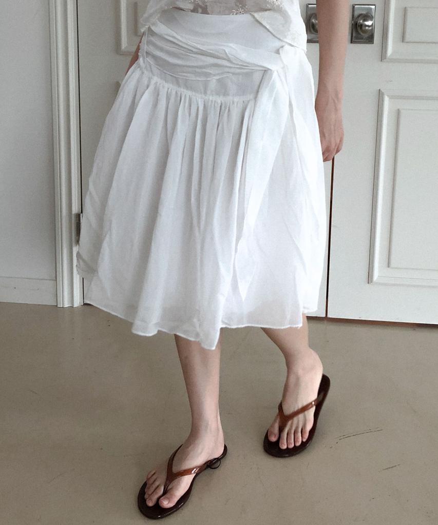 Delaidy Caring Shirring Midi Skirt (White)
