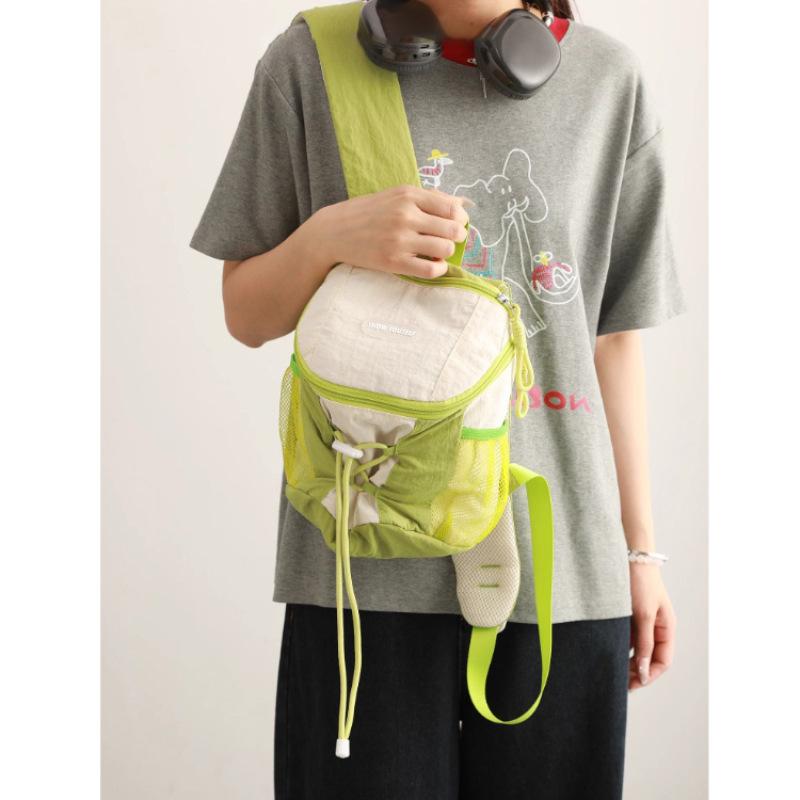 Small fresh backpack women's new lightweight outdoor sports cycling bag versatile college student schoolbag