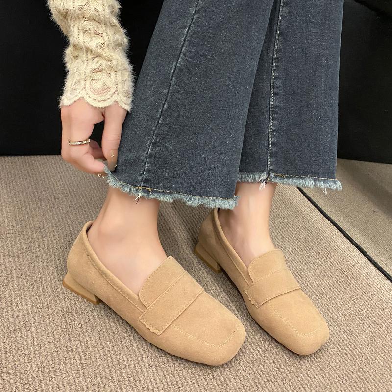 New Fashion Shoes Woman Flats Casual Female Sneakers  All-Match Shallow Mouth Round Toe Loafers Fur Dress Moccasin Retro Winter