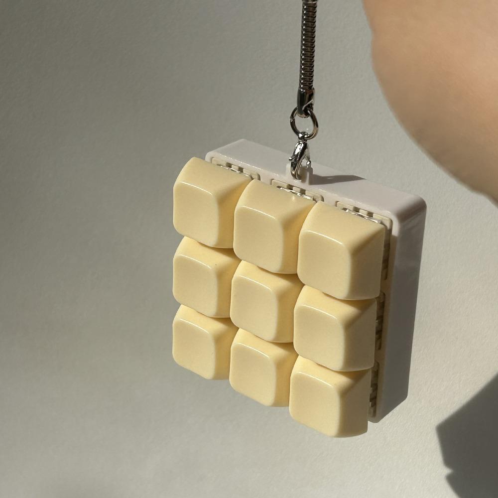 Relaxing DIY Keyboard Fidget Keychain Keys Button Keycap Clicker Toy Relief Stress Pass The Time Finger Keyboard Cap Adult