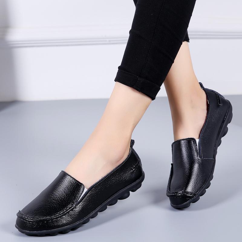 Fashion 2025 Non Slip Flat Shoes for Woman Soft Casual Women Shoes Genuine Leather Lightweight Slip On Women Loafers Plus Size Zapatos