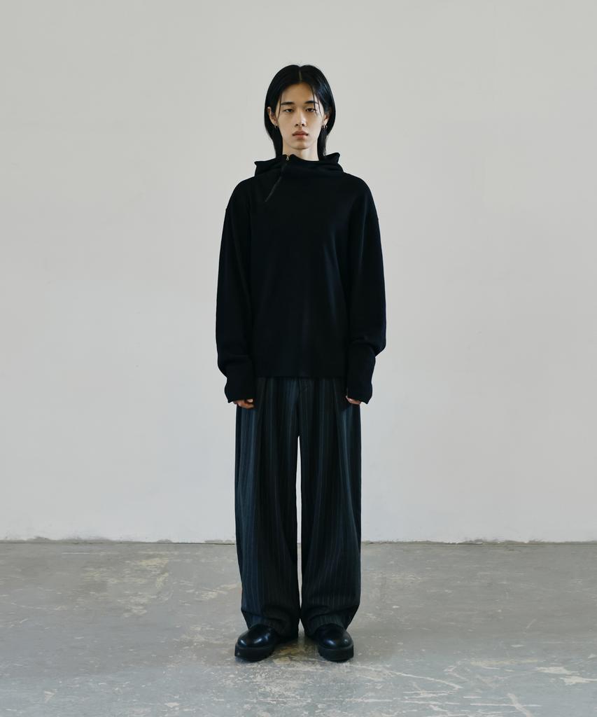 Seukeulaeteulpigsel Reverse Pleated Slacks [Charcoal Stripe]
