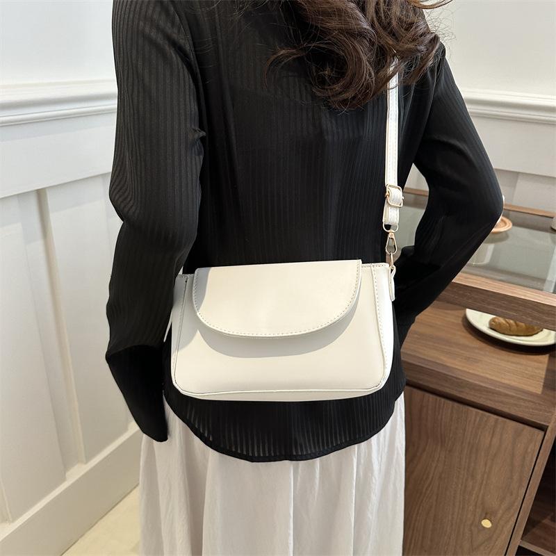 Retro Pu Small Square Bag Fashionable Shoulder Bag Niche Versatile Women'S Bag Simple Commuter Bag