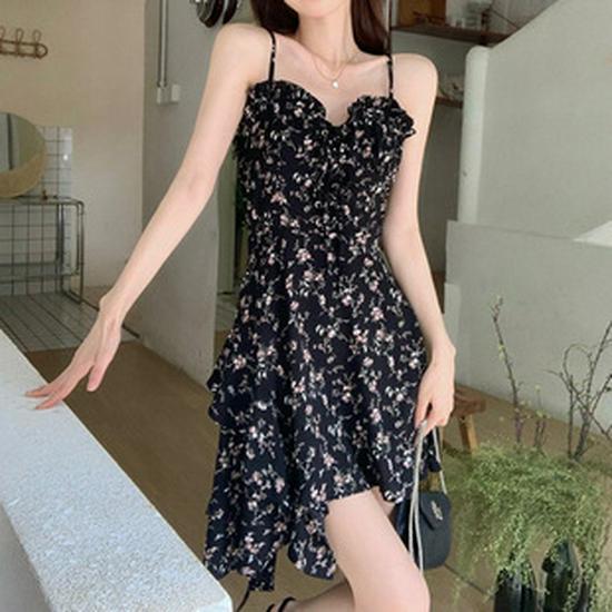 Women's Black Short Sleeve Cheongsam-Style Top with Modern Design