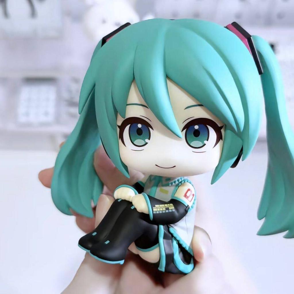 Hatsune Miku Chibi Figure Sitting Pose Anime Merchandise Trendy Collectible Toy Desktop Ornament Cute Doll Gift For Anime Fans
