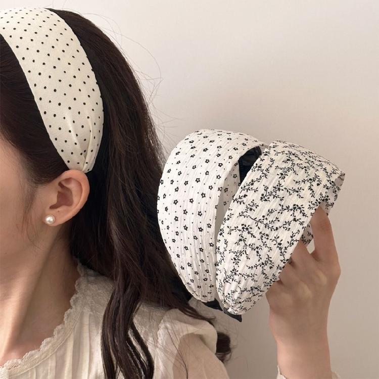 Fashionable Floral Pattern Wide Hairband Nonslip Cloth Hair Accessory Elegant For Girls Women Party or Everyday Use
