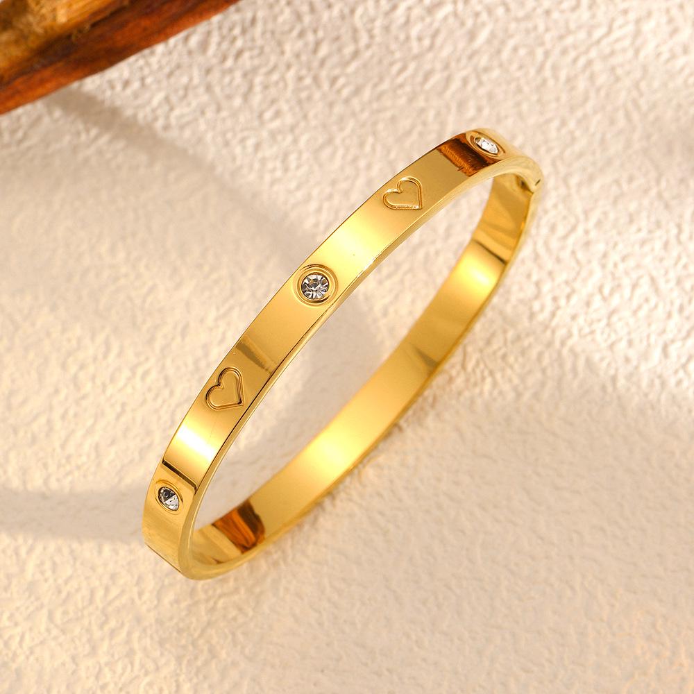 Bracelet Papillon Ondulé de Luxe en Acier Titane avec Diamants pour Femmes – Placage 18K