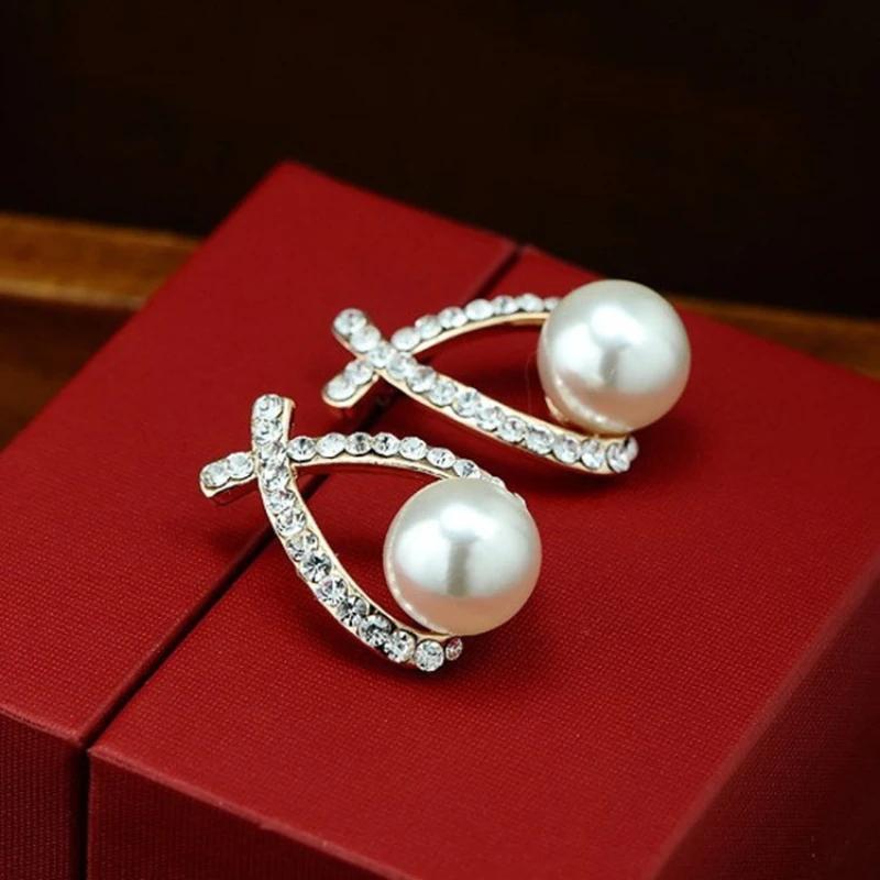 Stud Earrings Pearl Earrings High-end Geometric Temperament Cute Female Earrings with Diamond Inlay Personalized Ear Bone Studs