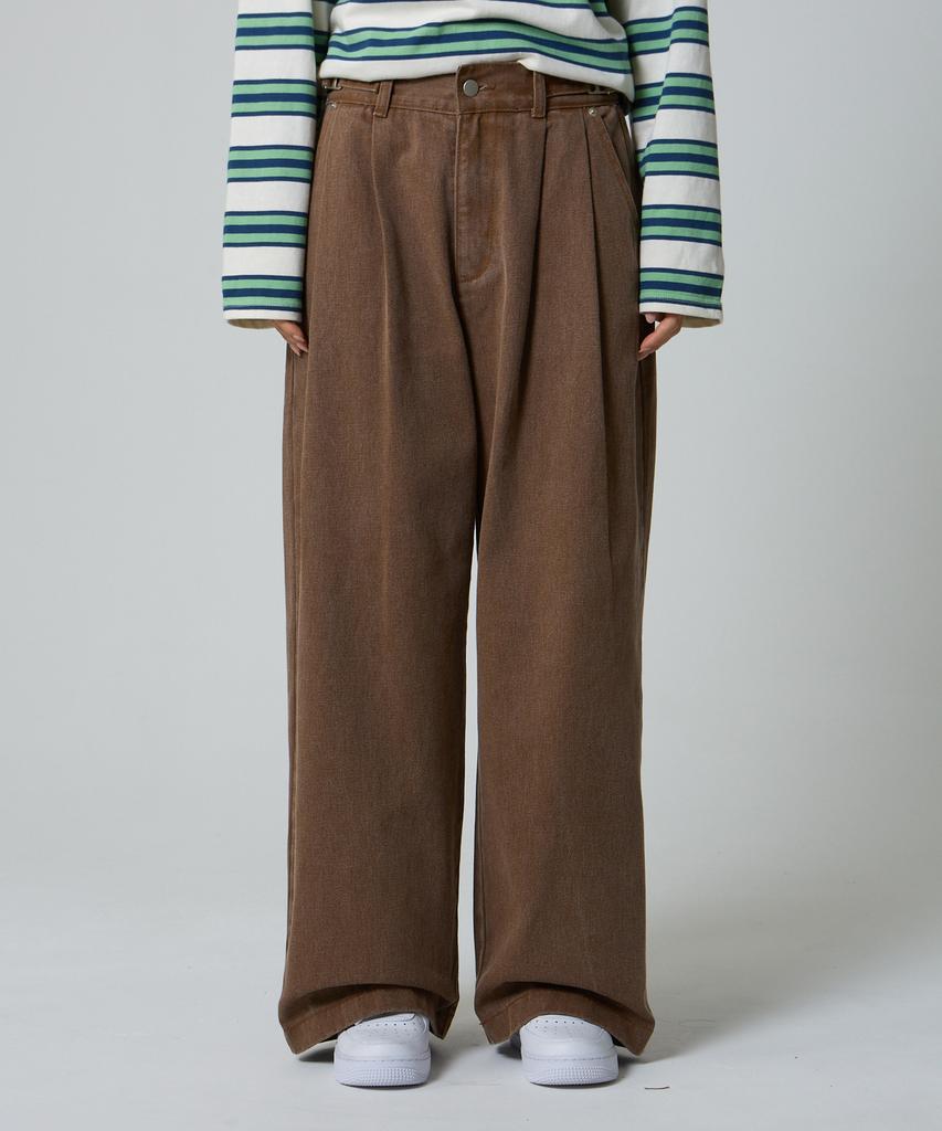 UNKNOWN PLANET Side-Belted Double-Pleat Wide Chino Pants Brown
