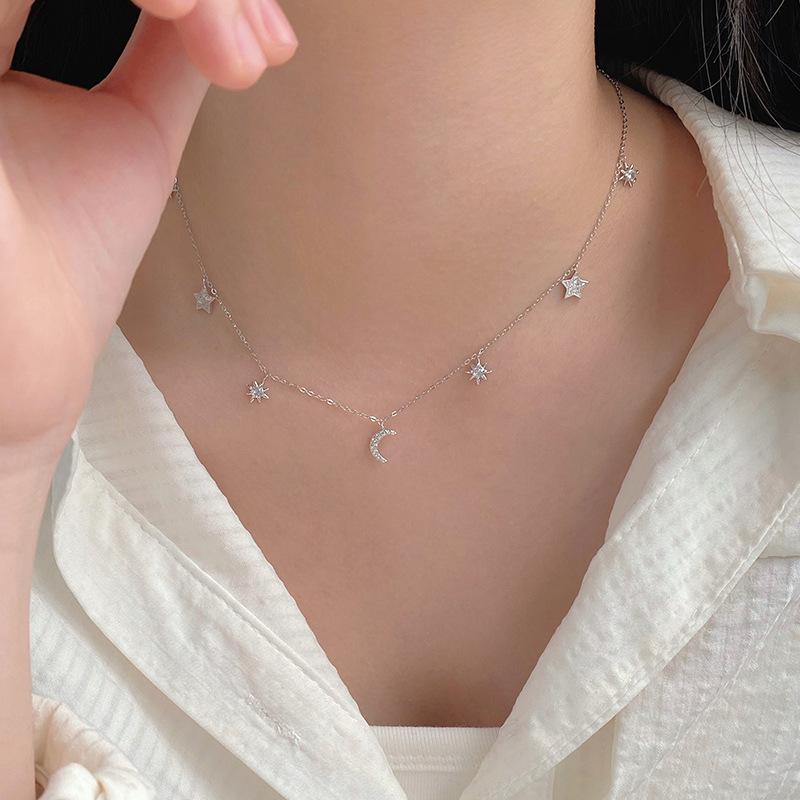 Leichter Luxus Stern Mond Halskette für Damen Personalisierte und Fortschrittliche Design Accessoires Neue Schlüsselbeinkette