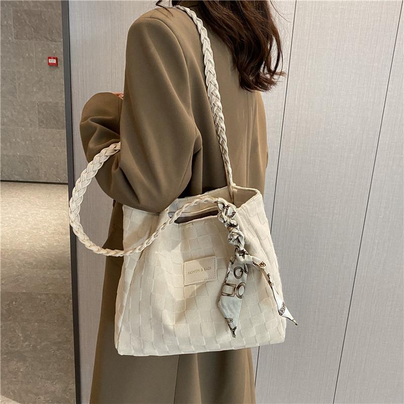 Autumn and Winter New Large-capacity Bag Women's Casual Foreign-style Canvas Shoulder Bag 2024 Texture Class Commuter Tote Bag