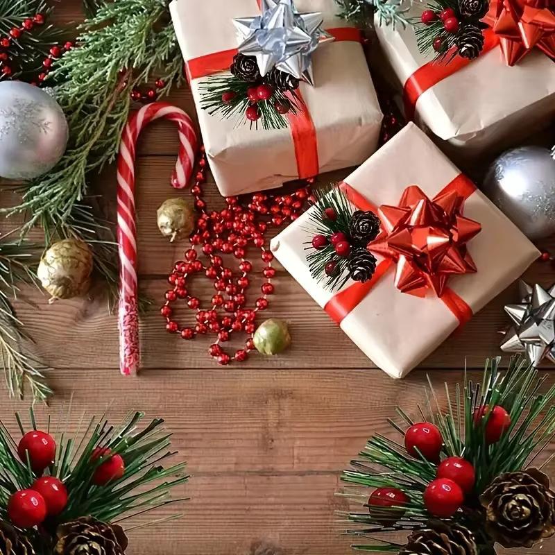 10 Stück künstliche Kiefernzweige mit Kiefernnadeln, Tannenzapfen und roten Beeren - Langlebige Kunststoff-Weihnachtsdekoration für Kränze, Weihnachtsbaum