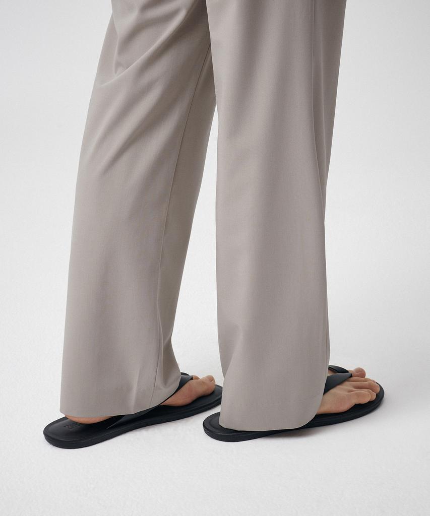 MUSINSA STANDARD [Cooltandard] One-Pleat Wide Elastic Waist Slacks [Light Beige]