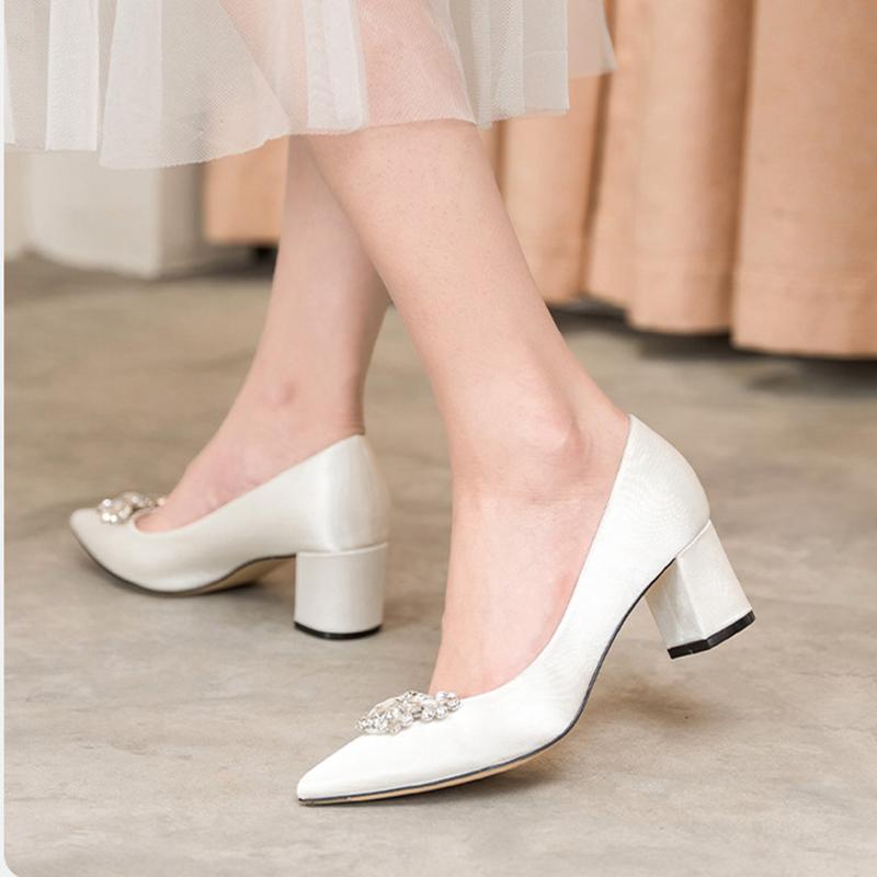 White Wedding Shoes Thick Heel Bridal Shoes Rhinestone Pointed Toe Mid-heel Dress Shoes for Wedding Women Pumps