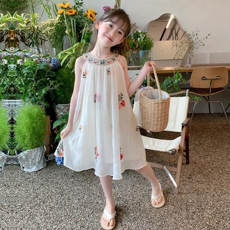 Girls Summer Sweet Dresses Embroidered Sleeveless Hanging Neck Beach Dress Leisure Vacation Dress Kids Clothes
