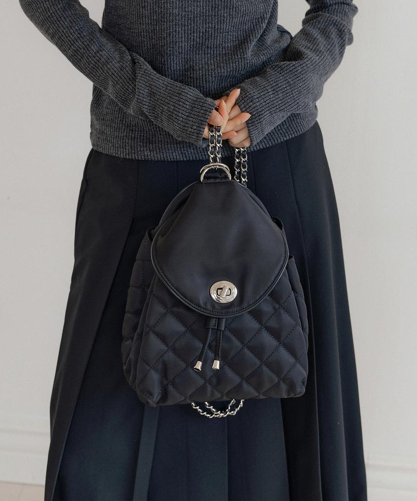 Lucir Zu Convertible Quilted Chain Bag (Black)