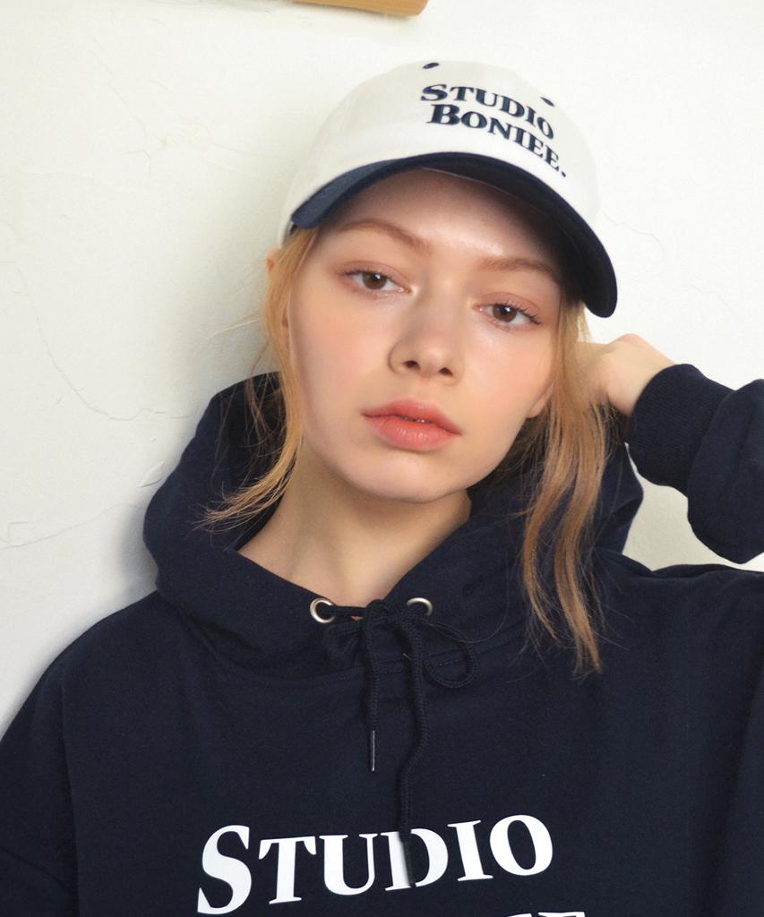 BONIEE Logo Typo Ball Cap White Navy