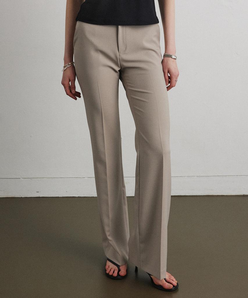 Aheule Essential Bootcut Slacks_Beige