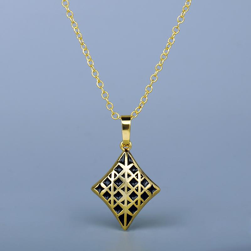 Delicate Necklace for Women Black Two-tone Enamel Pendant Simple Party Clavicle Chain Womens Sweater Chain Necklace