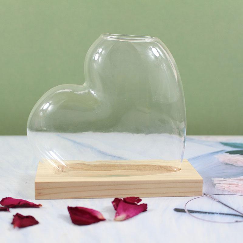 Creative Multi-color Heart Glass Hydroponic Vase—Desktop Flower Ornament for Living Room Decoration.