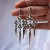 [HS][LA]1Pair Punk Metal Piercing Curved Spike Earrings For Women Goth Grunge Aesthetic Rivet Earrings Jewelry Gift