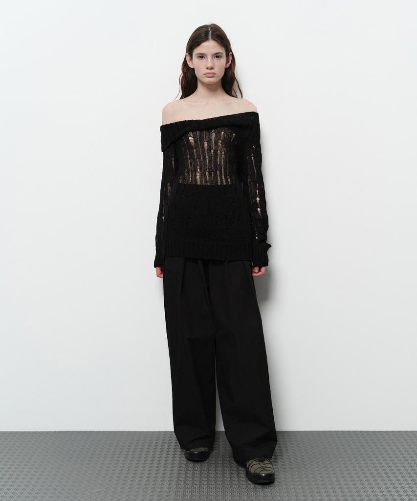 Daiaegeuneol Off Shoulder Damage Knit (Black)
