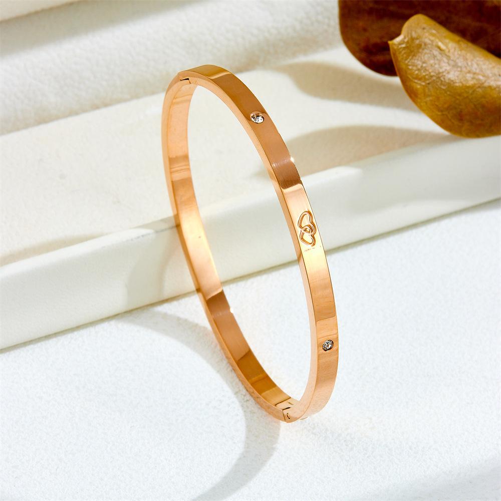 Fashion Bracelet, High-end Temperament Elegant Jewelry Light Luxury Niche Design Love Bracelet