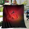 Coperta Calda con Motivo di Rune Genshin Impact, Coperta Sottile in Flanella, Portatile per Casa, Viaggio, Ufficio, Pausa Pranzo, Regalo di Compleanno