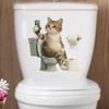 Lustige Katze spielt am Handy auf der Toilette Selbstklebender Wandsticker Heim-Badezimmer-Dekoration