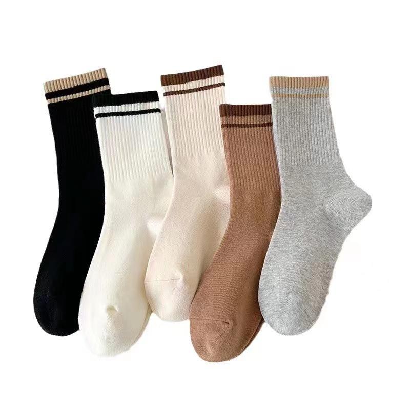 5 Pairs of Mid-calf Socks for Women In Autumn and Winter, Sports and Fitness, Sweat-absorbing Stripes, and Winter High-calf Socks Are Trendy