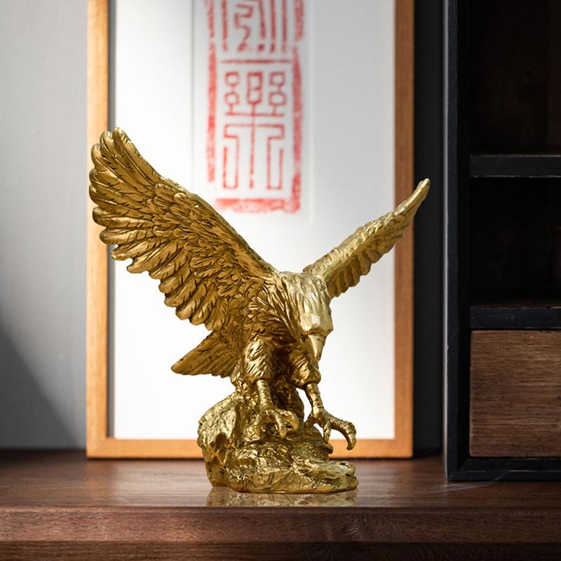 Żywica Złoty Orzeł Statua Sztuka Zwierzę Model Kolekcja Ozdoba Dom Biuro Pulpit Feng Shui Dekoracja Figurki