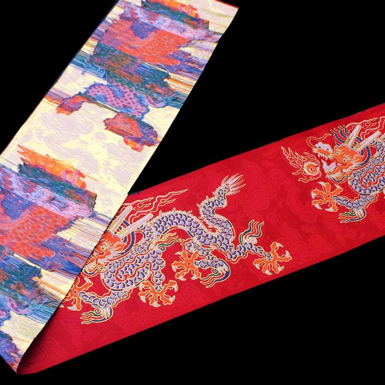 Gouden Draak Patroon Lint Kant Hanfu Bruidsjurk met Jacquard Stof en Decoratieve Accessoires in Etnische Stijl