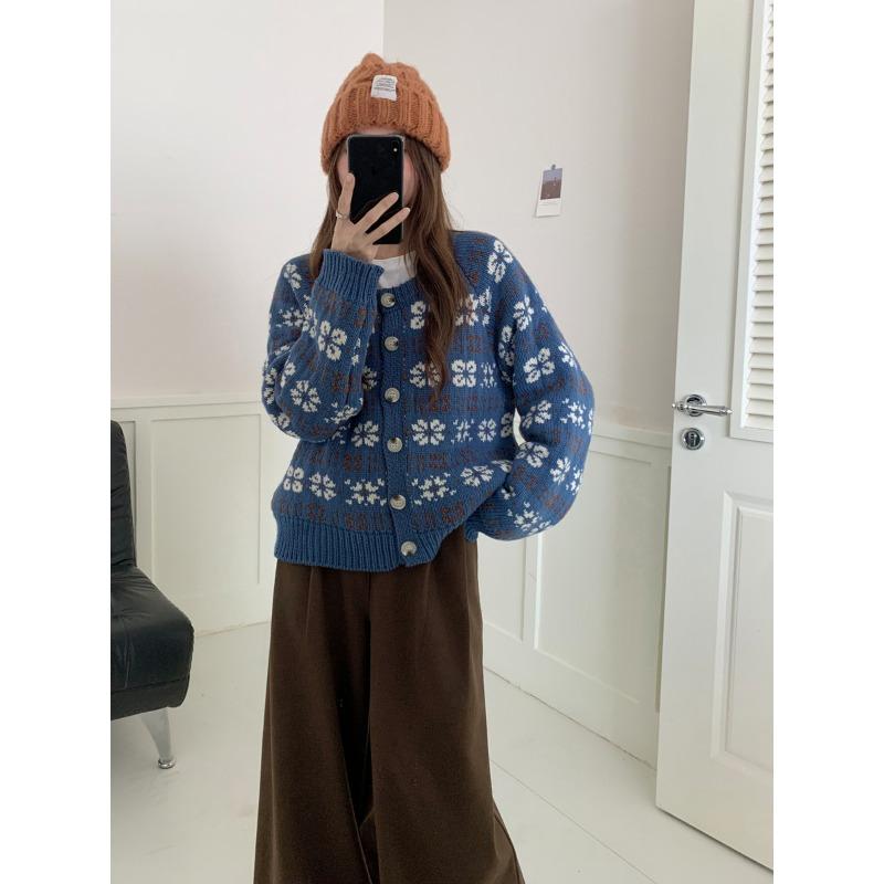 Autumn and Winter New Retro Jacquard Knitted Cardigan Loose Design Sense Niche Soft Waxy Sweater Jacket Women