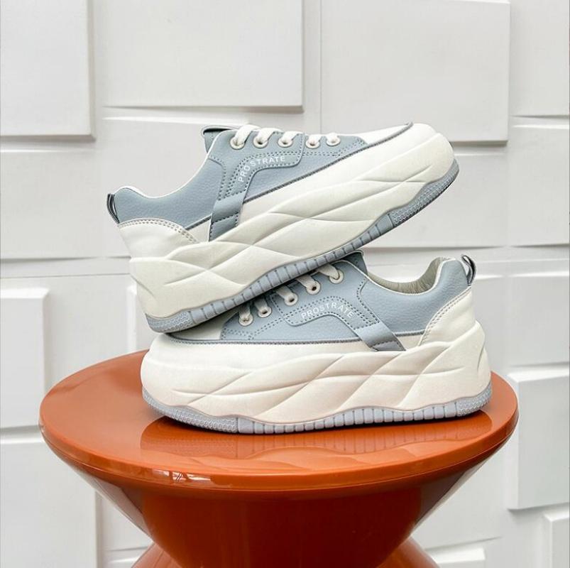 Fashion New Platform Sports Shoes Woman In Lace-up Sneakers Women Comfort Running Vulcanized Shoes Athletic Thick Soled Trainers Shoes