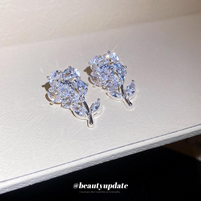 True Love Comes~ Super Flash Zircon Flower Stud Earrings Sweet Design Earrings Light Luxury High-end Exquisite Earrings Women
