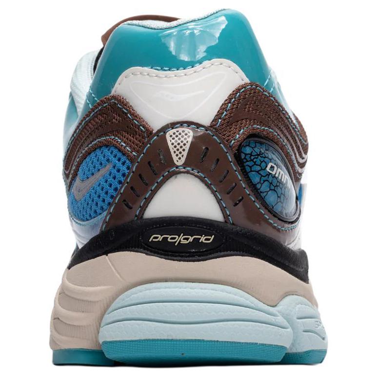 נעלי סניקרס לגברים Footpatrol x Saucony ProGrid Omni 9 כחול חום S70923-1