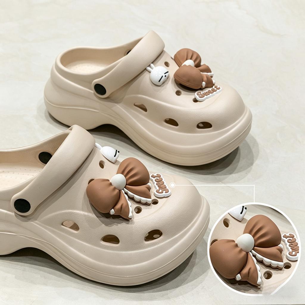 Fashionable Trendy Hole Shoes Cartoon Pattern Comfortable And Light Suitable for Girls' Daily Leisure And Outdoor Activities