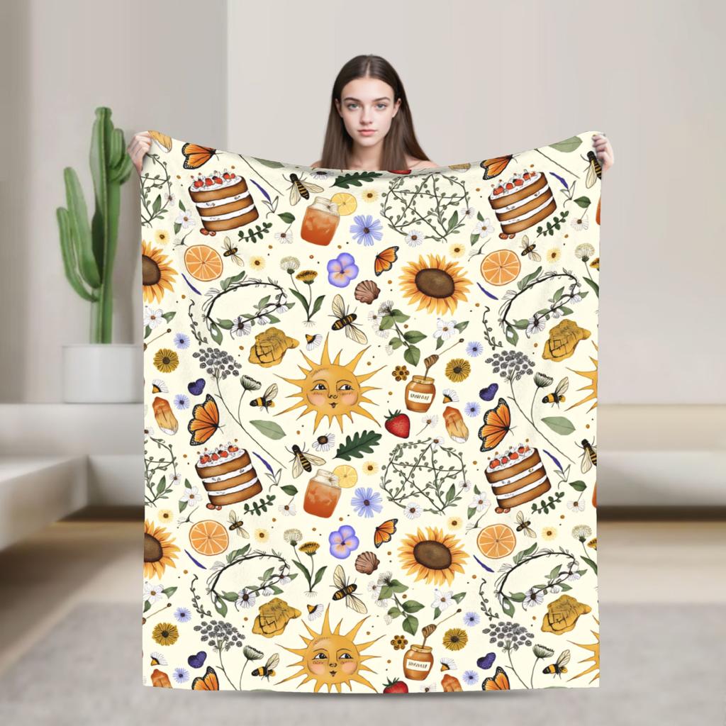 Bee In Honeycomb and Flowers Blanket Quality Warm Soft Throw Blanket Winter Travel Office Couch Chair Graphic Bedspread