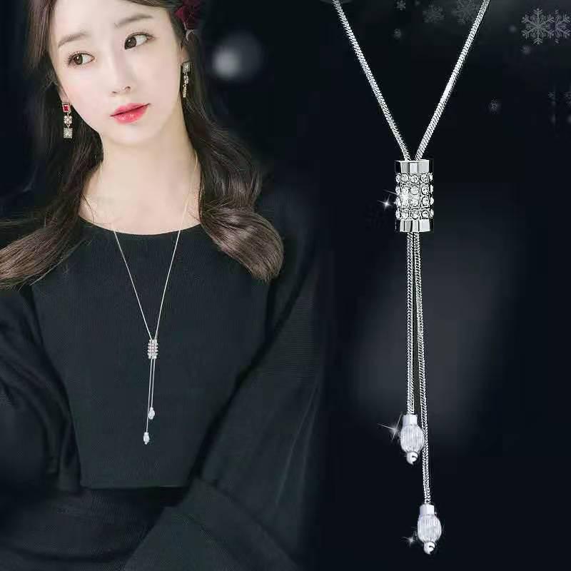 Autumn/Winter Angel Girl Flower Sweater Chain Necklace: Korean Fashion Personality with Peacock Design for Women