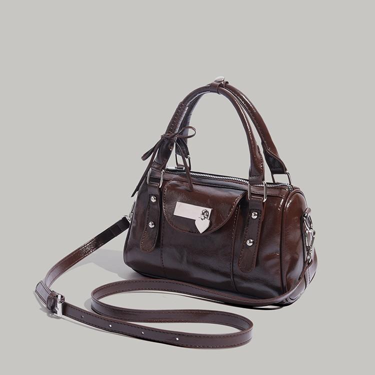 2025 New Niche Textured Ballet Bowling Bag with Heart Bow Pillow Design, Sweet and Cool Single Shoulder Crossbody Bag