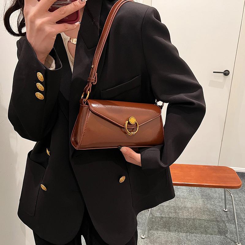 2024 New Early Spring New Work Commuting Casual Lightweight Small Bag Women's Fashionable Small Square Bag Niche Shoulder Bag