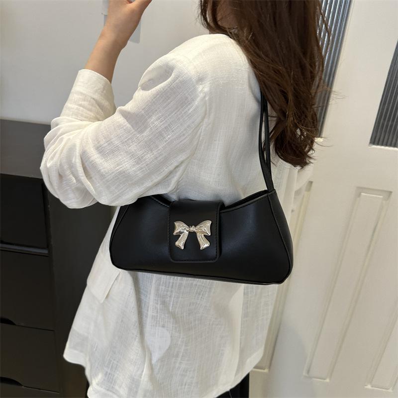 Simple and Fashionable Bow with Gentle Texture Shoulder Bag for Women In Spring and Summer New Underarm Bag Crescent Bag