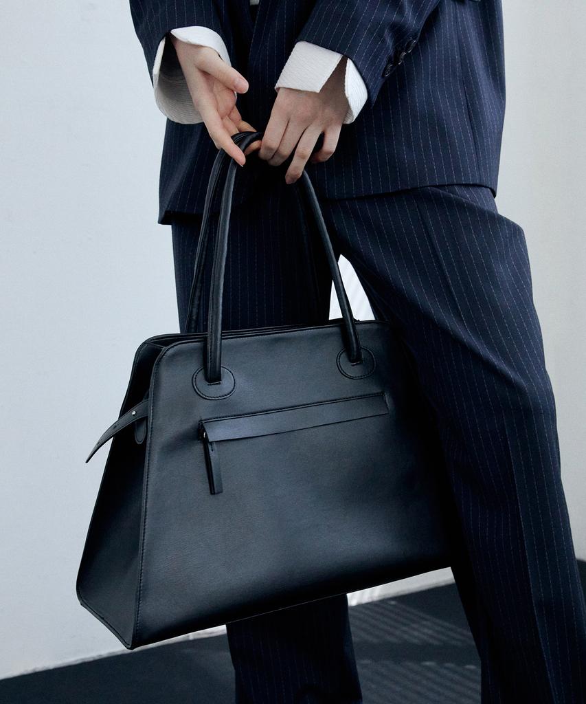 Christine Project Signature Big Shoulder Bag(Black Pepper)