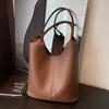 Bolso Retro Premium de Gran Capacidad Bolso de Axila para Mujer Tendencia de Moda Commuter Estilo Extranjero Bolso Tote de Hombro