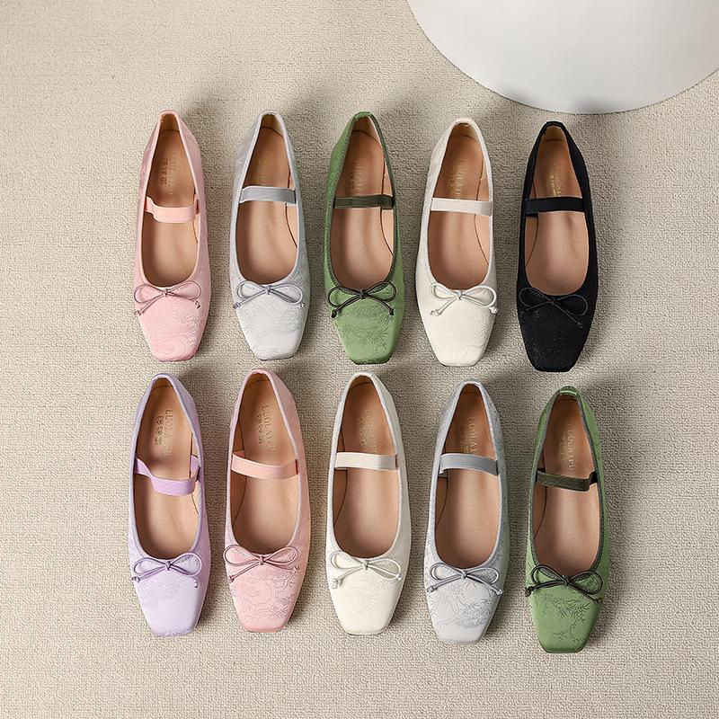 Fashion Retro Flat Sole Women's 2025 New Square Toe Bow Satin Jacquard Plus Size Women's Shoes 42 43 44 Loafers Zapatos De Mujer