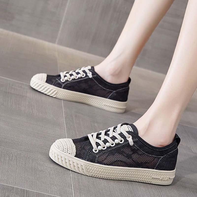 Women's Flat Mesh Cut-out Shoes Thin Soft Bottom Breathable Canvas Shoe Simple Casual Style Spring and Summer